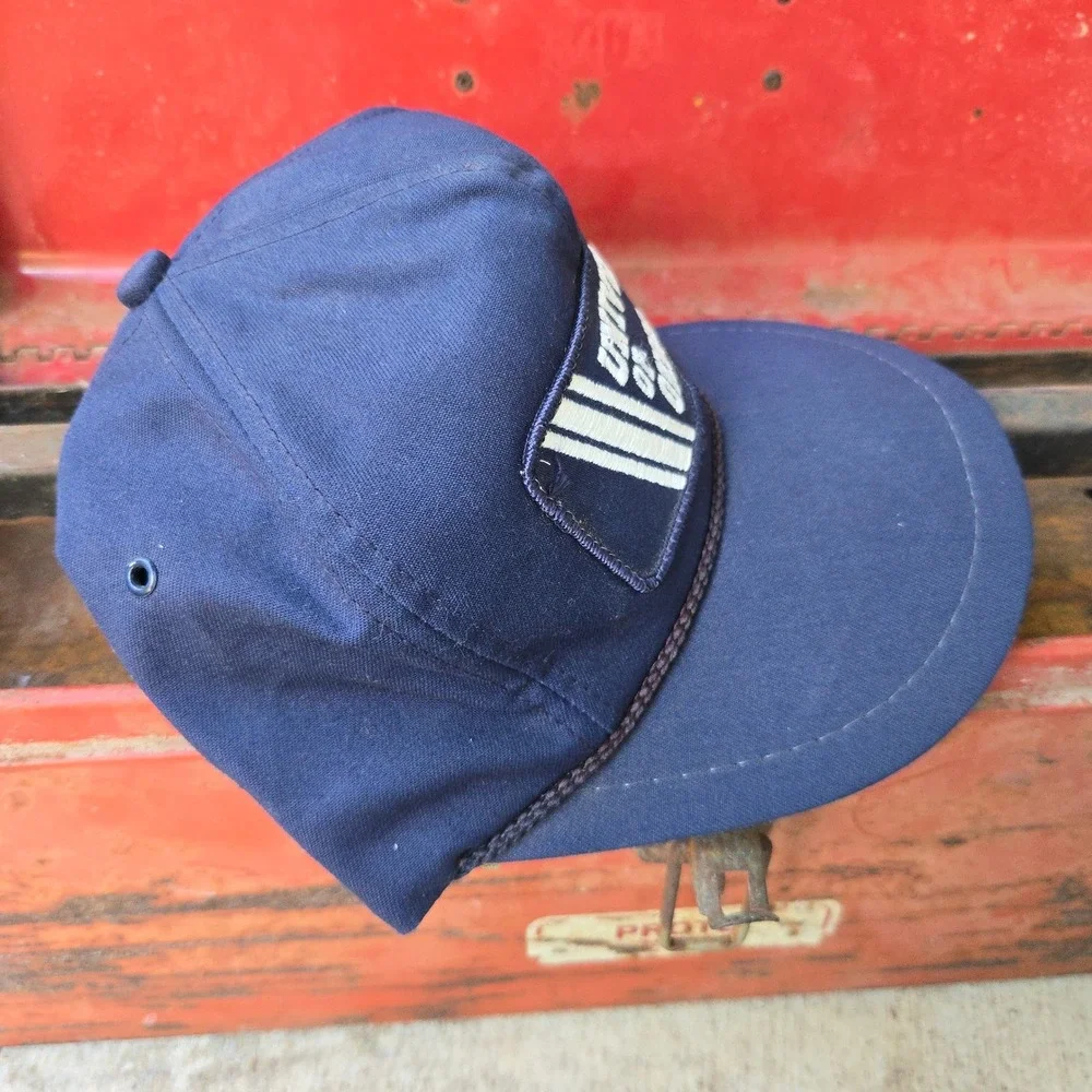 VTG K-Brand University Of‎ Okoboji Hat Navy OSFM Leather Strap Golf Buckle USA